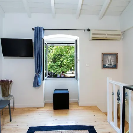 Kiara Garitsa House By Corfuescapes *
